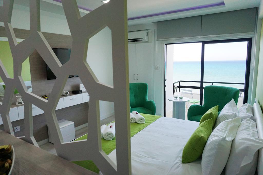 Lazuli Sea View-Beachfront Ap 405 Larnaca Zewnętrze zdjęcie