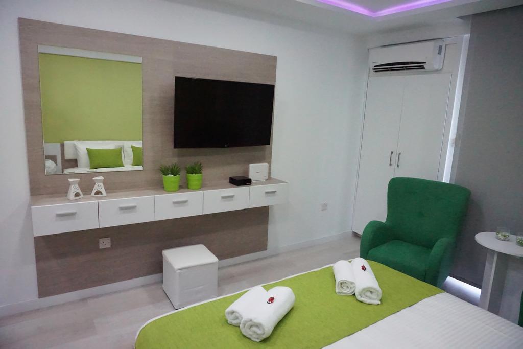 Lazuli Sea View-Beachfront Ap 405 Larnaca Zewnętrze zdjęcie