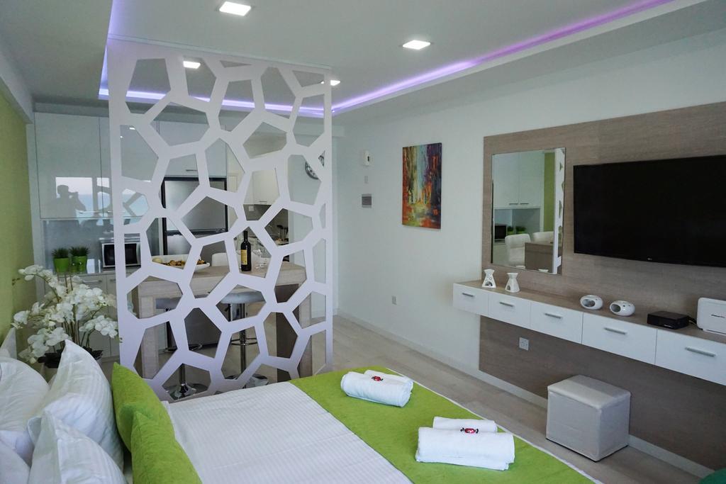 Lazuli Sea View-Beachfront Ap 405 Larnaca Zewnętrze zdjęcie